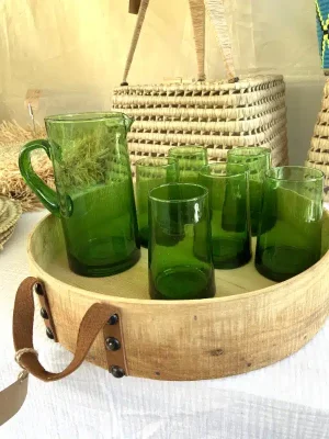 plateau avec carafe et verre