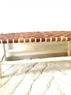 Banc berbère en cuir caramel 70 cm